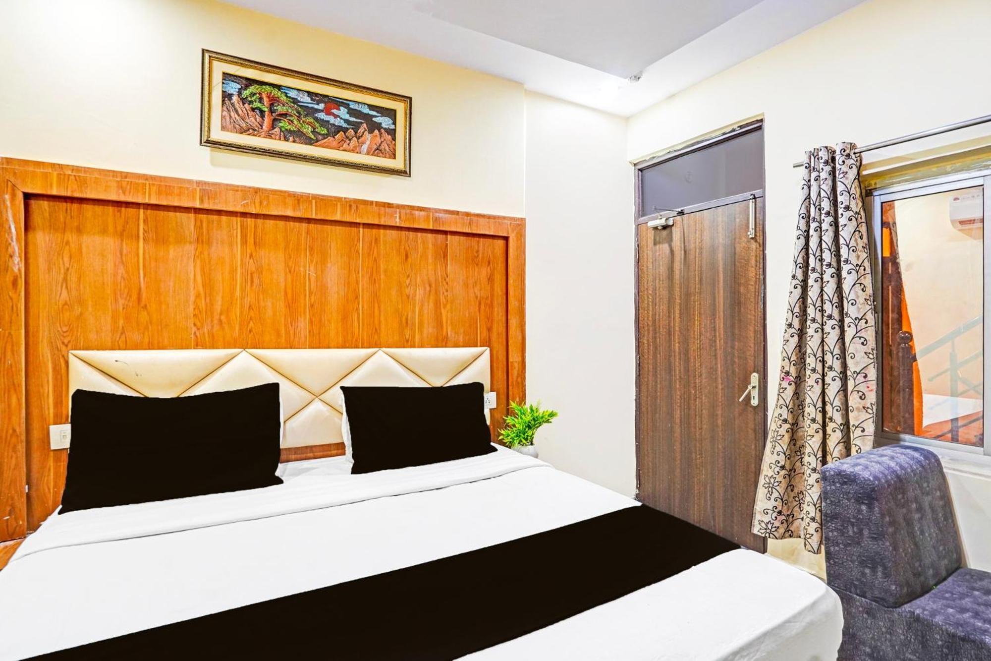 Super Hotel O Charbagh Formerly Khalsa Inn Lucknow Exterior foto